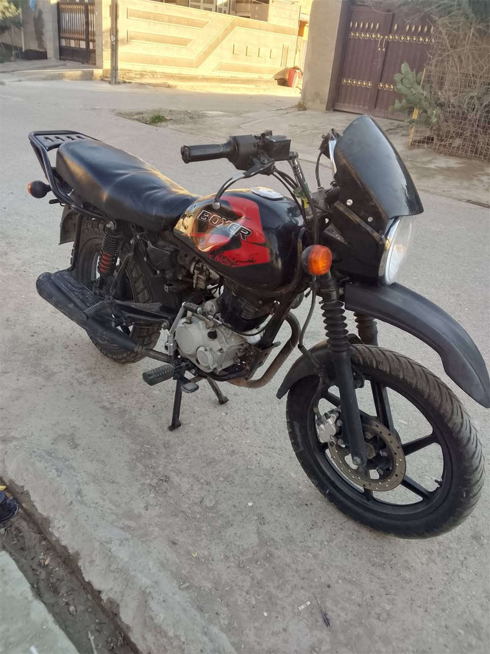 سلام عليكم بوكسر 22 داخل 23
دراجة حلوة مال جناي 

يرادلهة ترتيب 

كهربائيات كلهة شغالة

بيهة مكينه متنسمه 

تايرات 2 جدد

السعر 650 وبيهة مجال حك جيتك ♥️ 

الدراجة أوراق اصولي بس حولنة بغير بيت وضاعت اكفلك سرقة تجي تاخذ من باب البيت

مكاني ديالى الخالص هبهب ♥️ 

للتواصل ***********
