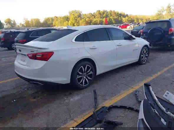 ماليبو RS 2024
بيع مباشر  64 ورقه 
المهندس عمار لتقارير السيارات 
***********
