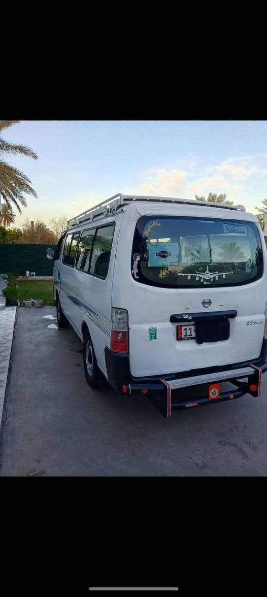 السلام عليكم نيسان يورفان 2009للبيع رقم بغداد مشروع وطني باسمي السيارة مصفرة هيئة وضربة وغرامة كير محرك خير من الله مكان السيارة بغداد الدورة السعر 110وبيه مجال للاستفسار ***********
