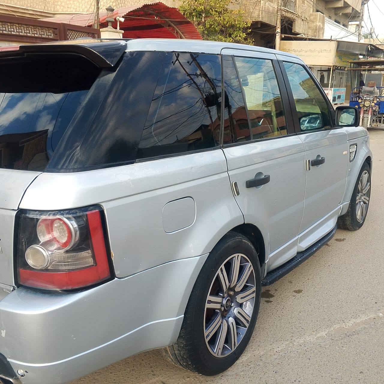 رانج مديل /2009/مكينه وكير مكفولات تخم تاير جديد ويل كب جدد لا فطر ولا الحيم سيارة فول مواصفات واحد على واحد مكينه 8 سلندر/.  رقم اربيل تريد وكالة تريد تحويل بقت يم المشتري عليه غرامات تنزل من سعر بيع او مراوس حسب القناعة والله يرزق الجميع السعر 135 عنواني بغداد الدورة حي الصحه *********** شعندك مراوس واتساب مفتوح
