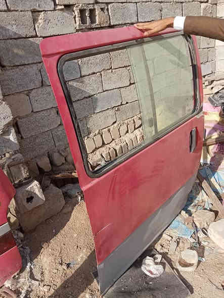 سلام عليكم عندي باب سلايت هوه وجاماته وعندي دعاميه اماميه وباب سائق وجنطة للبيع نجف لكوفه سايدين لمطار خلف محطة ريبال رقم ***********
