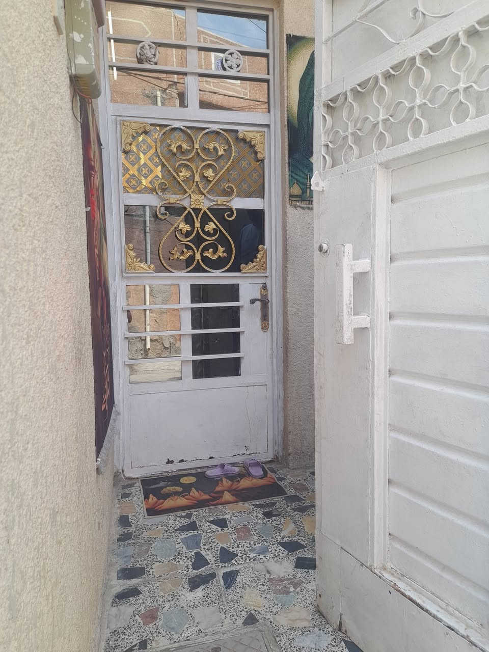 السلام عليكم نصف قطعه للبيع شركَ بناء جديد قاطين ونصف مسلح مدينة الصدر الجوادر قطاع ٤٤ للاستفسار ***********
