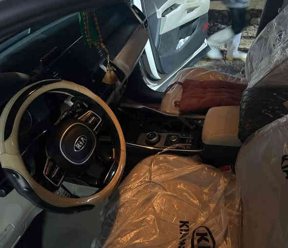 من رخصت الادمن 
السلام عليكم ورحمة الله وبركاته
 سورنتو خليجي  بغداد 2021 
سبعه راكب 6 سلندر  مواصفاتها 
بصمه ابواب 
كير ماوس
بصمه تشغيل عدد /2
تشغيل عن بعد
كشنات كهربائية
شاشه دشبول الكبيرة
سايد بريك كهربائي 
لايت لد
اربع وضعيات قياده
 (smart/sport/eco/comfort)
تحكم سرعه 
تبريد قطعتين
بردات ابواب خلفيه 
تحكم ستيرن 
مانع انزلاق 
نشره شباك الامامي
 اشاير بالمري وشفط
صندوق كهـربائي
حساسات تايرات
 سبعه اللوان للدشبول
كشنات جلد
مكفولة من الصبغ والبارد وعندي سونار قديم 
ماشية(56)
السعر (28)
للاتصال(***********)
العنوان (بغداد /الشعب)
