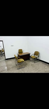 ميز مكتبي • كرسي دوار • ميسان