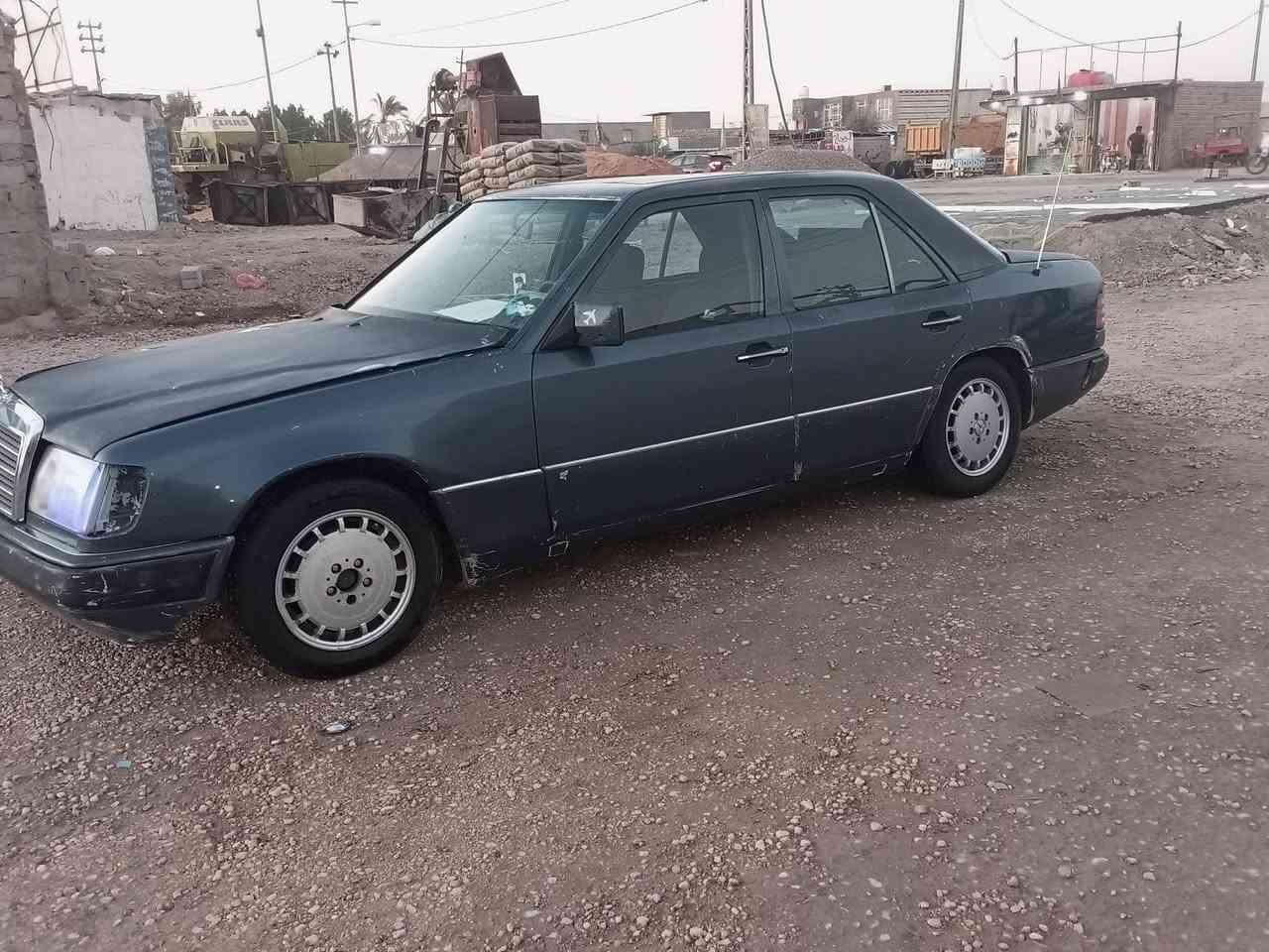 دب للبيع مديل 1989رقم دهوك سنويه منتهيه مكينه وكير ياباني 3000 حداديه وسط للبيع السعر30 ***********.
