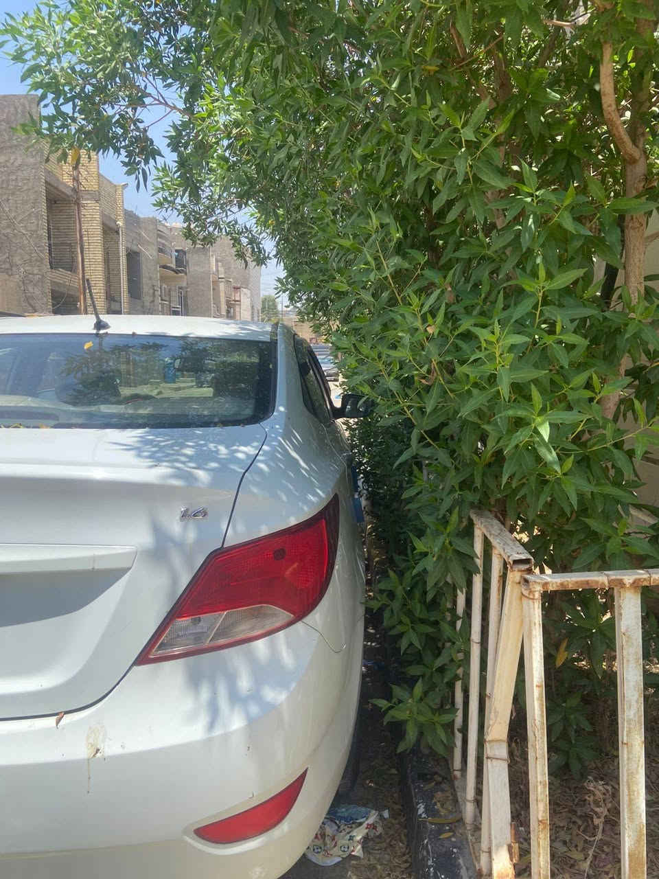 السلام عليكم اكسنت للبيع موديل ١٦ مصبوغه حزام رايدهه ب٩٠ ورقه مكاني بغداد  رقم ***********
