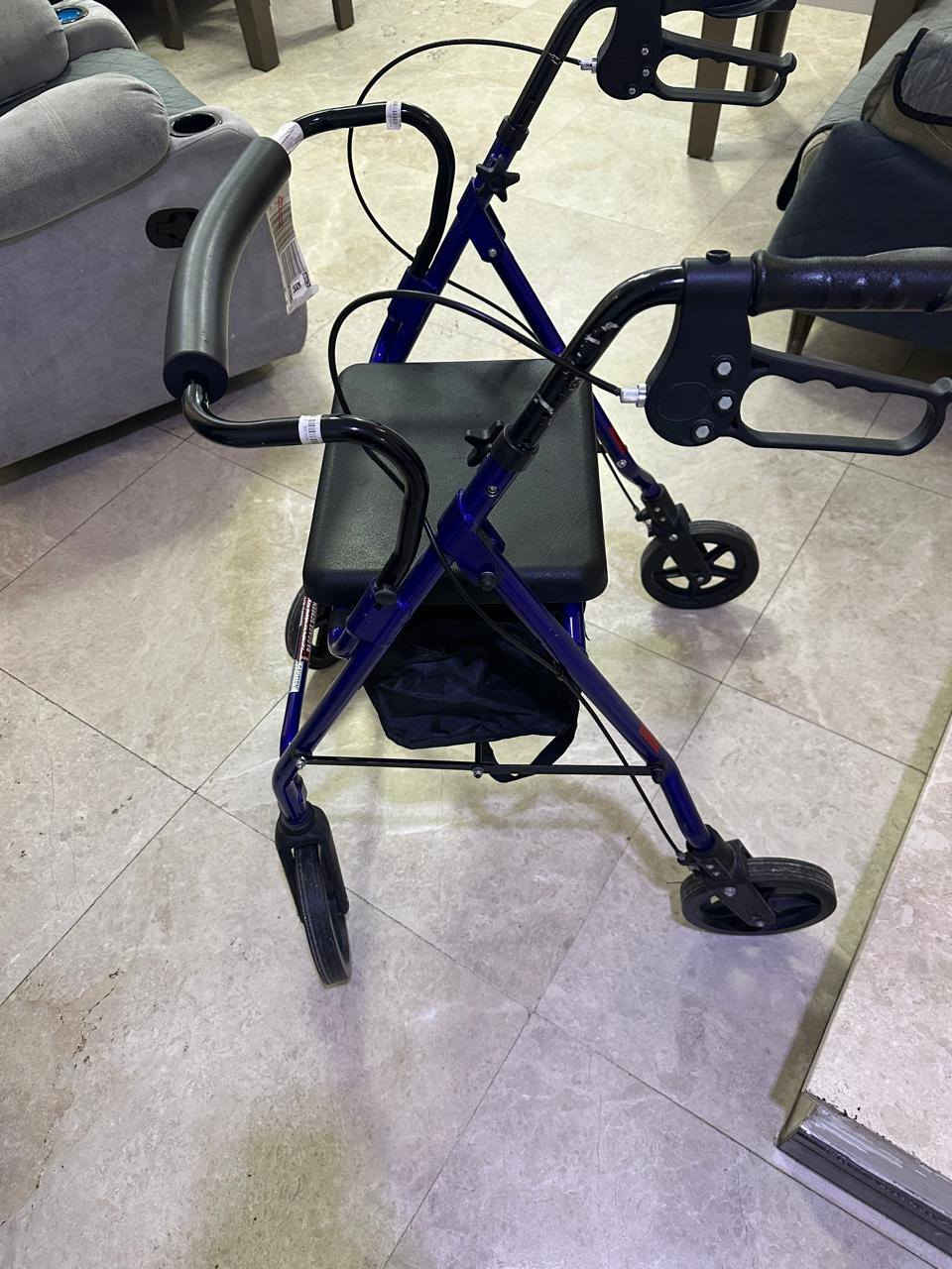 للبيع عدد (٢) مشاية (ووكر) جديدان غير مستعملين الاول أمريكي والثاني هنكاري 
السعر ٧٥ لكل واحدة
المكان بغداد نفق الشرطة
***********
