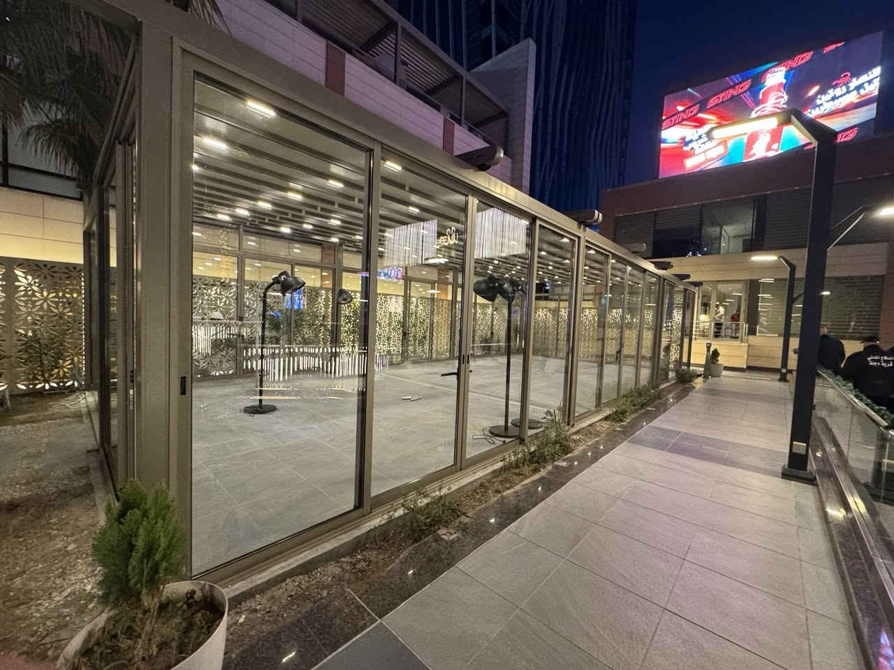 🏗️ أحد مشاريعنا المنجزة في بغداد- قرية دجلة
تم تنفيذ وتأهيل الجلسة الخارجية الخاصة بـ مطعم ني وفق أعلى المواصفات الفنية والجمالية، وشمل العمل:
✅ تنفيذ وتأهيل الأرضيات وأعمال السكريت.
✅ تجهيز وتركيب البورسلين للمناطق المتفق عليها مع إدارة المطعم.
✅ تنفيذ وتركيب مظلات وبرغولات كهربائية تركية بمواصفات أوروبية.
✅ تجهيز وتنفيذ أعمال الألمنيوم والزجاج باستخدام مقاطع تركية عالية الجودة.
✅ الإشراف والتنفيذ وفق المعايير الهندسية لضمان الجودة والمتانة.
نفخر بتحويل الأفكار إلى مشاريع واقعية تجمع بين الجودة والأناقة والدقة في التنفيذ.
📞 للتواصل والاستفسار:
***********
🔹 تنفيذ وإشراف هندسي.
🔹 ديكورات داخلية وخارجية.
🔹 أعمال الألمنيوم والزجاج والمظلات الكهربائية.
مكتب المرتكز الهندسي
هندسة ترتكز عليها ثقتك.
+9647750247488
