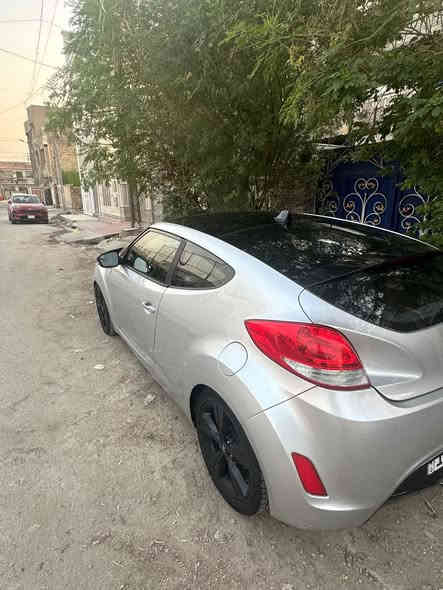 السلام عليكم 
هونداي فولستر ٢٠١٧
وارد امريكي 
محرك ١٦٠٠ جي دي اي 
مواصفات فول عدا البصمه
عليها ادامه كامله من كلشي مصروف عليها هواي
مراوح السياره كلهن جدد تنسه شي اسمه حراره 
ويل رياضي
تبريد كله جديد ولا نقص بي ثلج
الكير ادامه كامله اله 
مكينه ادامه كامله نوزلات بلكات  ثلاجه صافيه ساعه
 ستيرن تحكم كامل 
بنوراما بس ماطور عاطل  بي مشكله ففصلته 
شاشه داخليه طافيه يرادلها تبديل بس تلمس هي و تربط بلوتوث  طبيعي 
سستم صوت بلادي لان فول سياره
سياره صبغ عام ( اشتريتها هيج مو اني صبغتها ) صبغها حلو كشرها نضيف
رقم بغداد جديد
سنويه ب اسمي تحويل مباشر 
سعرها ٨٥ ورقه بيها شي بسيط للشراي
***********
مكان السياره بغداد البنوك
