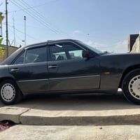يا الله سلام عليكم للبيع او مراوس حسب القناعه مارسدس دب E300.  (رقم بغ...