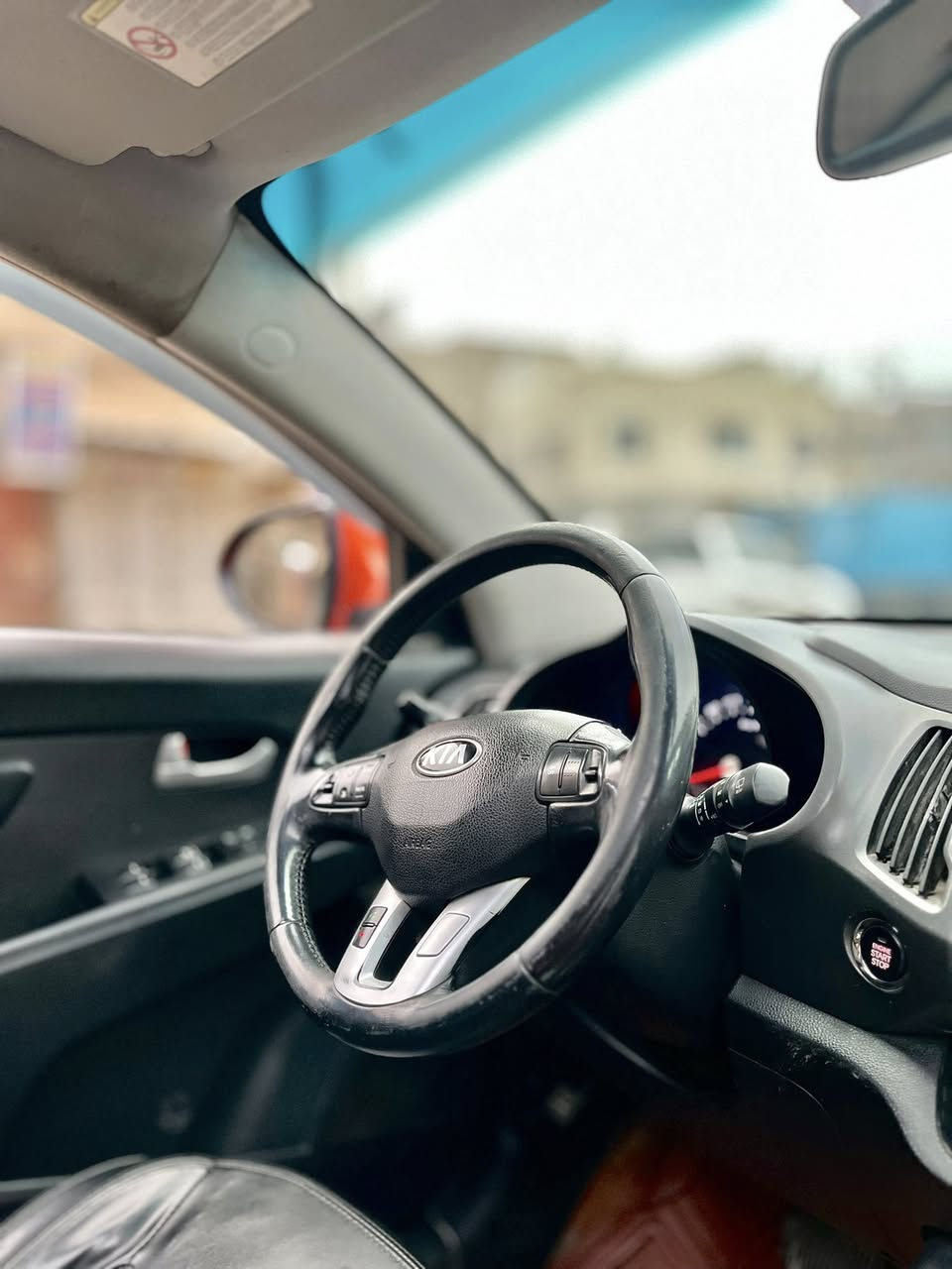 سلام عليكم
من رخصة الادمن الطيب .
سبورتج 2013 خليجي "
فول مواصفات 1/1
 بصمة 
بانوراما
جلد
كشن كهرباء
حساسات 
كامرة خلفية 
تحكم ستيرن
بصمة ابواب
محرك كير تبريد تدفئة تخم تاير صدر مكفول
بدون حادث بدون ايرباك 
فقط باب السائق صبغ والباقي مكفول
رقم بغداد مكاني بغداد تحويل مباشر
السعر عالخاص او اتصل🤍
***********
***********
