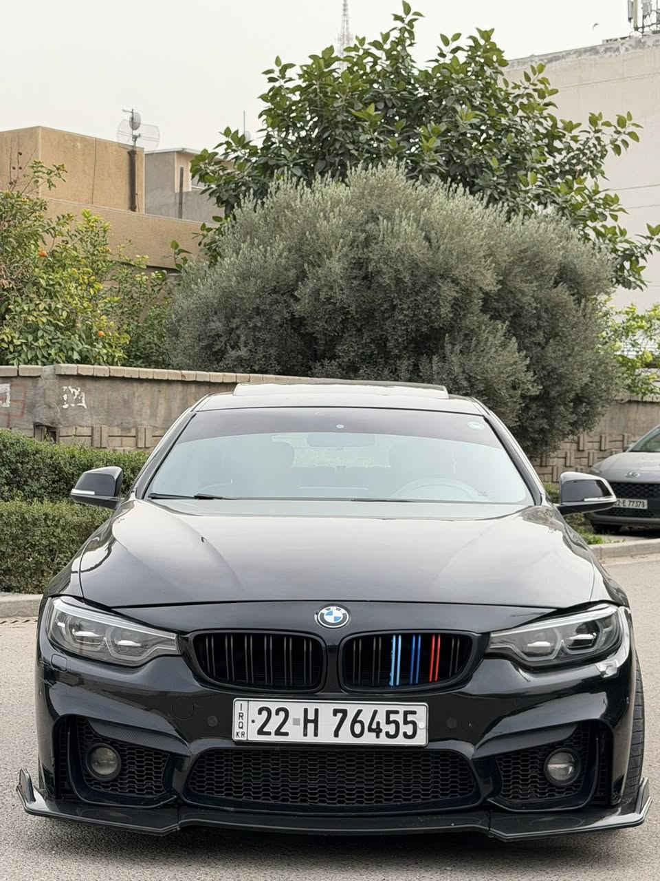 السلام عليكم 
بي ام 430i 2020 Grand Copy فوول مواصفات 
محرك 2000 Ton Power Turbo معروفة مواصفاتهة هيتر كشنات _ تدفئة ستيرن_ دخول ذكي_ صندوك كهرباء يفتح بلرجل_ شاشة كبيرة كار بلي_انارة محيطية_ شفتات ستيرن_ ثلاث انضمة قيادة وبعد بيهة هواي مواصفات
حادثها جاملغ امامي ايسر وصبغ البنيد من امريكا بدون دواخل رقم اربيل الجديد بأسمي تحويل ثاني يوم السيارة جاهزة وبلعافية عل ياخذهة
السعر / 21,500 وبيهة مجال
للأستفسار / ***********
