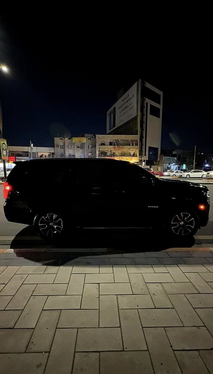 سلام عليكم للبيع تاهو 2023 لون اسود  ماشيه 26 الف 
مواصفات LS 
بجم عريض بلادي 
ويل مال LT 
حادث السياره جاملغ خلفي جهه السايق 
وبيها طخه بين جاملغ وباب الأمامي 
سياره حلوه ونصبتها حلوه بدون نقص 
سنويه بسمي رقم بغداد 
مكاني بغداد 
للاستفسار ***********
