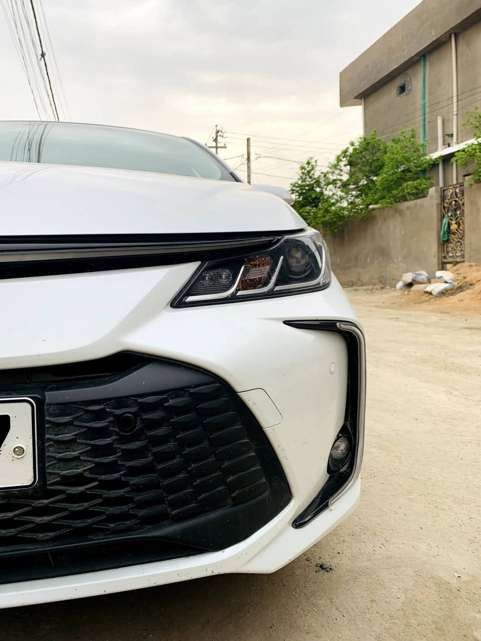 للبيع كورلا ساز ياباني 2024
كفاله عامه /مكينه 1800
بصمه / فتحه/ فول موصفات 
ماشيه 50 بحالت الوكاله
تحويل مباشر /السعر 185
مكان السياره بابل 
***********
