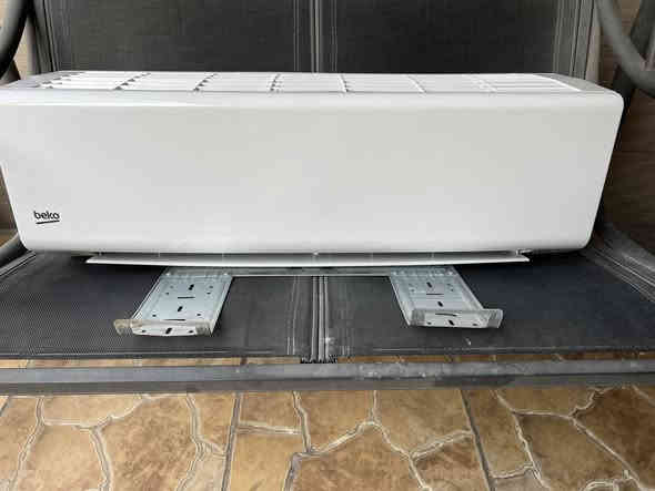 سبلت بيكو طن ونص نضيف مستعمل مع الغاز قطعتين خارجيه عارضة بورقتين مكاني اربيل برايتي ***********
