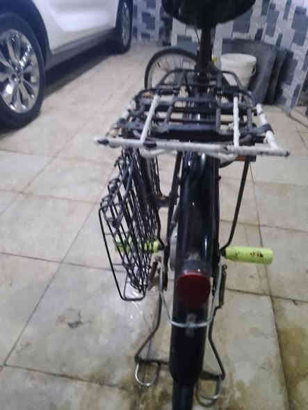 السلام عليكم ورحمه الله وبركاته طبعن هاذ البايسكل للبيع وسعره 75وبي مجال مكاني الناصريه شارع الجامع وهذا رقمي ***********
