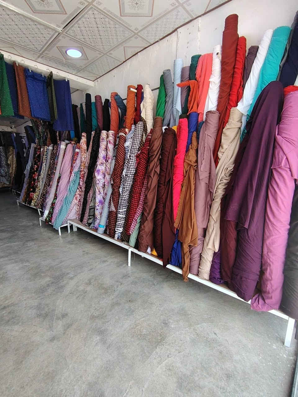 بسم الله وعلى بركة
يتوفر لدينا جميع انواع الأقمشة النسائيه

وبأرخص الأسعار

اليوم الخميس ٢٠٢٦/٧/٢

العنوان/ ناحية الزاب فرع ثانوية الزاب فرع طرشي ابو مروه

*********** عبد الهادي 

سؤال/ نوعيه قديمه من القماش النسائي هو شتائي وصيفي اليعرف الجواب يختار قطعه من المحل
هدية مجانا الاجابه خلال ٢٤ ساعة فقط القماش موجود في المحل. 

شكرا لمن يشارك المنشور
