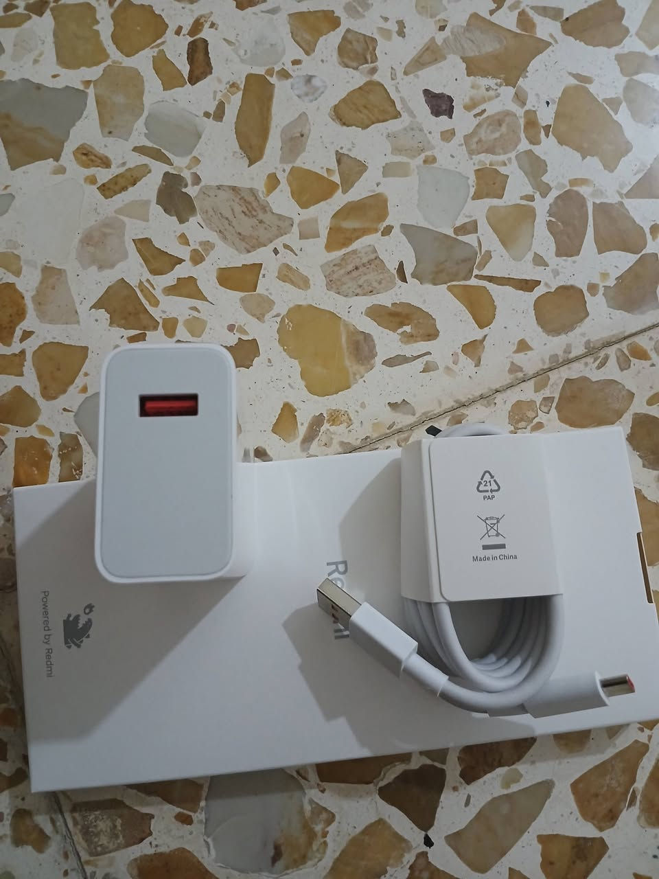 السلام عليكم شواحن تايبسي وايفون شاومي شرط الفحص  جدد شركه شحن سريع ١٢٠ واط والايفون ٣٤ واط هم شحن سريع القطعه ٢٠ شرط الضمان يوجد خدمه توصيل داخل ميسان العنون ميسان حي الجامعه الثانيه مقابيل شقق المعهد ***********
