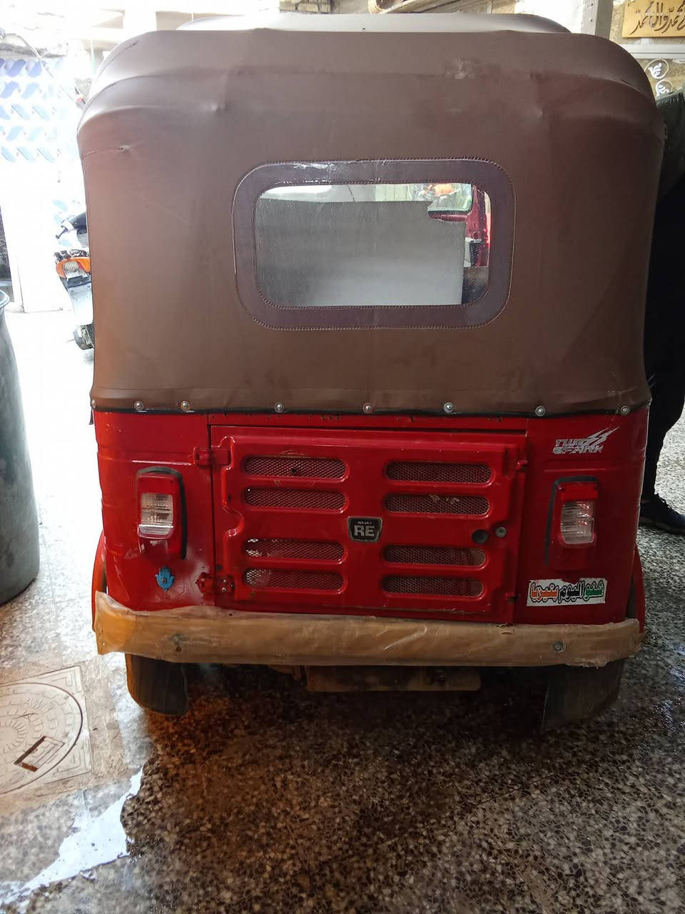 سلام عليكم تكتك 18 رقم وسنويه تحويل ثاني يوم سعر 4500 وبيها مجال تصال ***********
