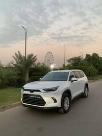 هايلندر هايبرد • ٢٠٢٤ • XLE