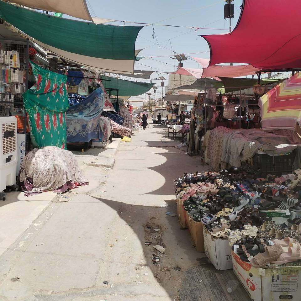 السلام عليكم محل البيع ًواقع حال بل سواك مال عبيدي مقابيل مجمع جدايل بغداد 
السعر 15وبي مجال 
الرقم ***********
