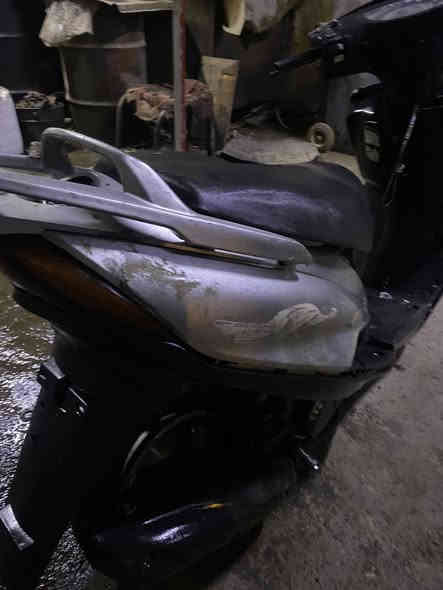 سلام عليكم 
ماكس 140 للبيع كوم حديد كفراتها كامله كتلوك وياها ومكاتبه مال معرض اكفلك سرقه و عشاير دراجه كوم حديد محركها كايم و عفتها سعر 175 وبيها مجال 
رقم : ***********

مكلف بالنشر
