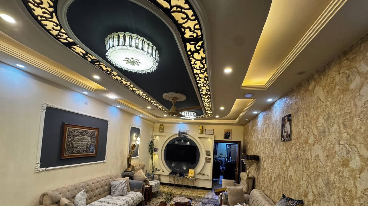 بيت للبيع المواصلات شارع الضغط
بيت للبيع المواصلات شارع الضغط
مقابل لمجمع ابراج العاصمه 

بيت بناء ٢٠٢٠

نظيف جدا ديكورات 

الطابق الاول يحتوي كراج استقبال هول حولي مطبخ غرفة نوم وصحيات عدد ٢ ومناور عدد ٢ 

الطابق الثاني  هول وحمام و٣ غرف نوم 

الطابق الثالث حولي وغرفه وسطحين 

السعر الاتصال عالرقم لان غير متواجد عالنت

علما اني صاحب العقار 

مساحه ١٥٠ متر

***********
