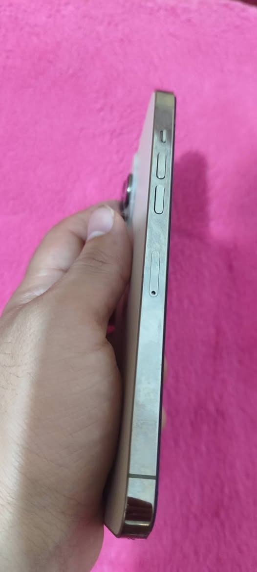 ايفون 14 برو ماكس
لون ابيض كرستال مميز 

ذاكره 128 

بطاريه 85

بوبجي 120فريم

تك سيم 

جهاز شاشه مبدل 

سعر 500

مكان موصل لأيسر 

***********
***********
