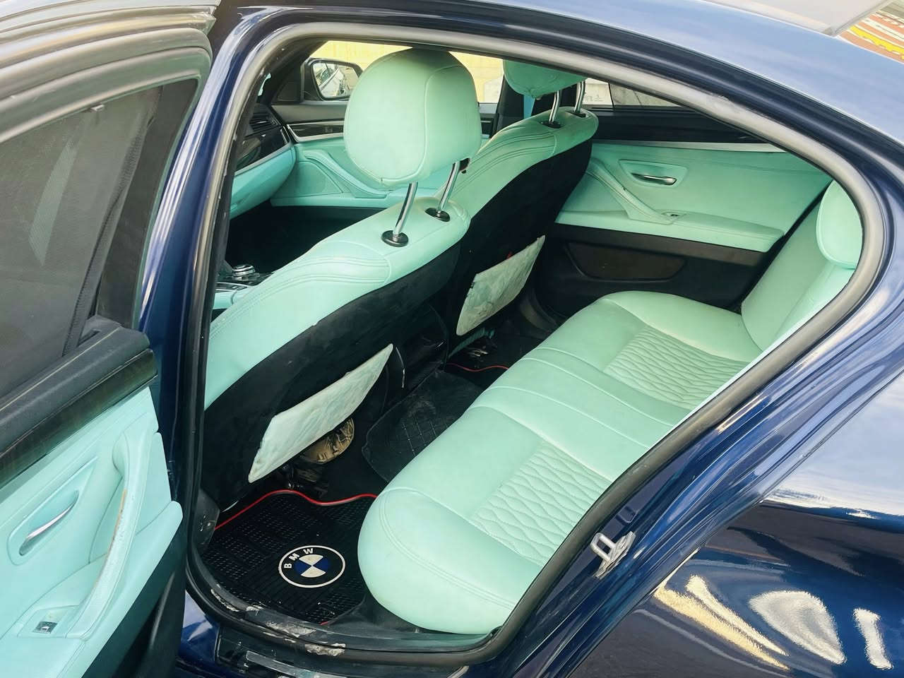 سلام عليكم للبيع بي ام موديل 2016
اف 10 حجم 528 اربع سلندر توين توربو 
فول موصفات 5بردات داتاشو صندوك جك
سياره فول للاخير بيها اهويه موصفات 
دخله لون مميز سياره صبغ عام بدون دوغال 
بدون ضرار كدام وره كبس بس صبغ عام 
رجان مو تسال شنو سبب صبغ اني هم اخذته 
هيج مصبوغ جان يعني تجي تشوفها 100 مره احله من صور ماشي 100 الف 
كير محرك كهربايت كله شغاله ابشرط سنويه جديد 2029 بسمي تحويل وكاله حاظر 
مكان كركوك شباب رحمه ولديك اذه موشراي لاتخابر 
سعر 135 بيها مجال 
***********
