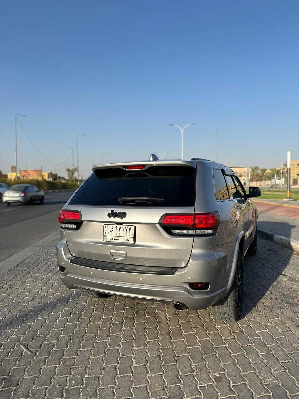 الموديل: ‎2019
اللون: ‎رصاصي غير محدد
النوع: ‎SUV
الناقل: ‎أوتوماتيك
الدفع: ‎رباعي
الجنوط: ‎وكالة باللون الأسود
الحالة: ‎نظيف من الداخل والخارج
الممشى: ‎(67ألف)
فتحه 
رادار خلفي وجوانب 
📍 الموقع: ‎(البصرة)
📞 للتواصل: ‎(***********)
السعر المطلوب : 248 وبيها مجال بسيط 

السيارة نضيفه مثل ماتشوف ولونها مميز
