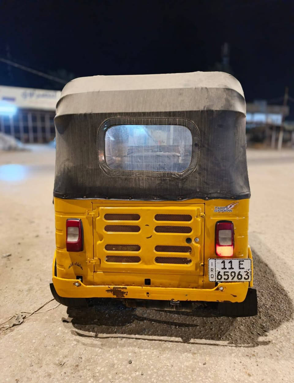 سلام عليكم ورحمة الله وبركاتو تكتك موديل 20 تكتك نضيفه وحلوه وخير من الله مرقمه رقم نكليزي باسمي رقمها بغداد هزه جديده وسنويه جديده قبل اربع اشهر مجدد سنويه تحويل مباشر او ثاني يوم رجاء الموشراي لايعلق ويخابر عنوان التكتك بابل سده الهنديه سعرها (6400) 6مليون و400 وبيها مجال الشراي ***********
