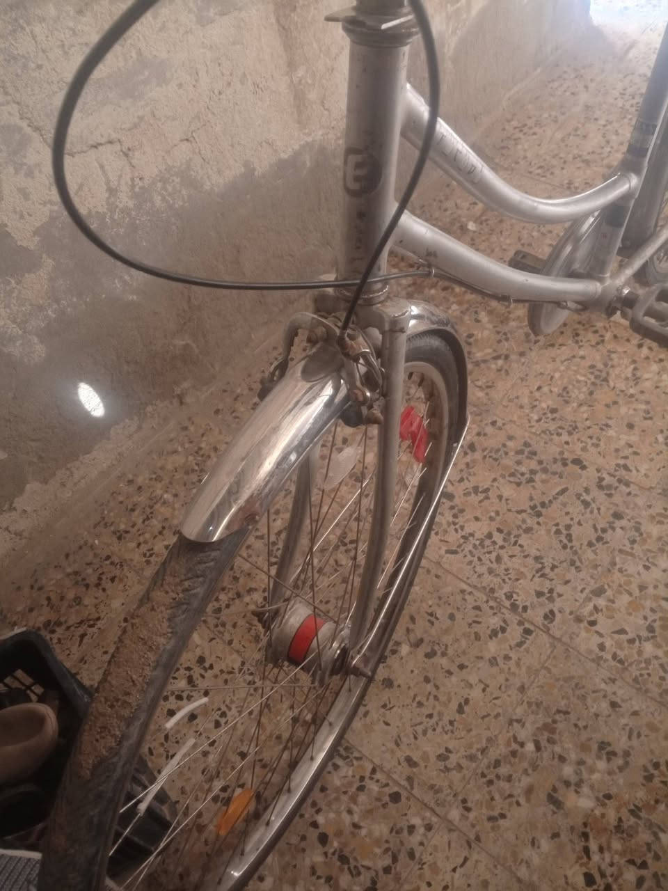 باسكل بناتي حجم 27نضيف سعر 70الف وبي مجال رقم لاتصال الاستفسار ***********عنوانً.َميسان حي زهراء ّ🤝
