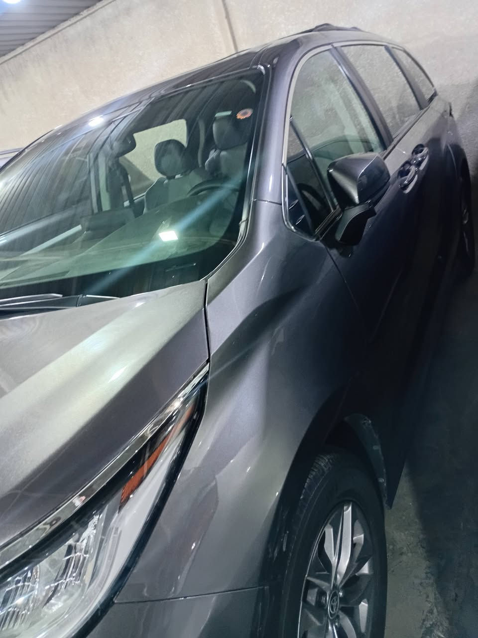 السلام عليكم للبيع سينا هايبرد موديل 2024 حادثها موضح بالصوره للاستفسار ***********
