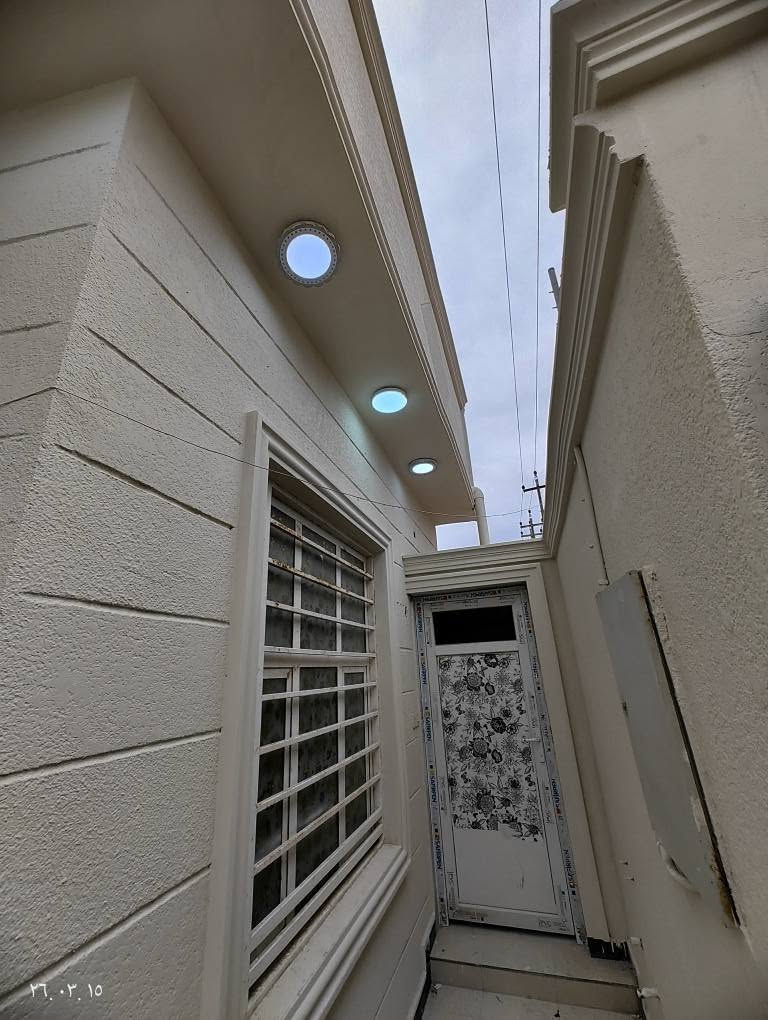 ⚜️ اسعد الله اوقاتكم احبتي
⭕ عنواننا التميز والابداع 
🔹يسر مكتب عقارت الأيهم الاعلان عن
🔲 دار للبيع 
⬅️ مساحة 120م
📌 البصرة شط العرب الصالحية قرب مدرسة الريف الزاهر يبعد 50م عن شارع الصالحية العام
♾️ يحتوي على غرفتين وصالة و استقبال و مطبخ وصحيات داخلية وخارجية ومناور 
💲 105 مليون قابل للتفاوض
📳 للاستفسار الاتصال او مراسلة واتساب
📞 ***********     ***********    محمد 
📌 او زيارة مكتب عقارات الأيهم في البصرة شط العرب الصالحية قرب سنتر المشكاة
⚠️                        اهلا وسهلا بكم شط العرب, البصرة
