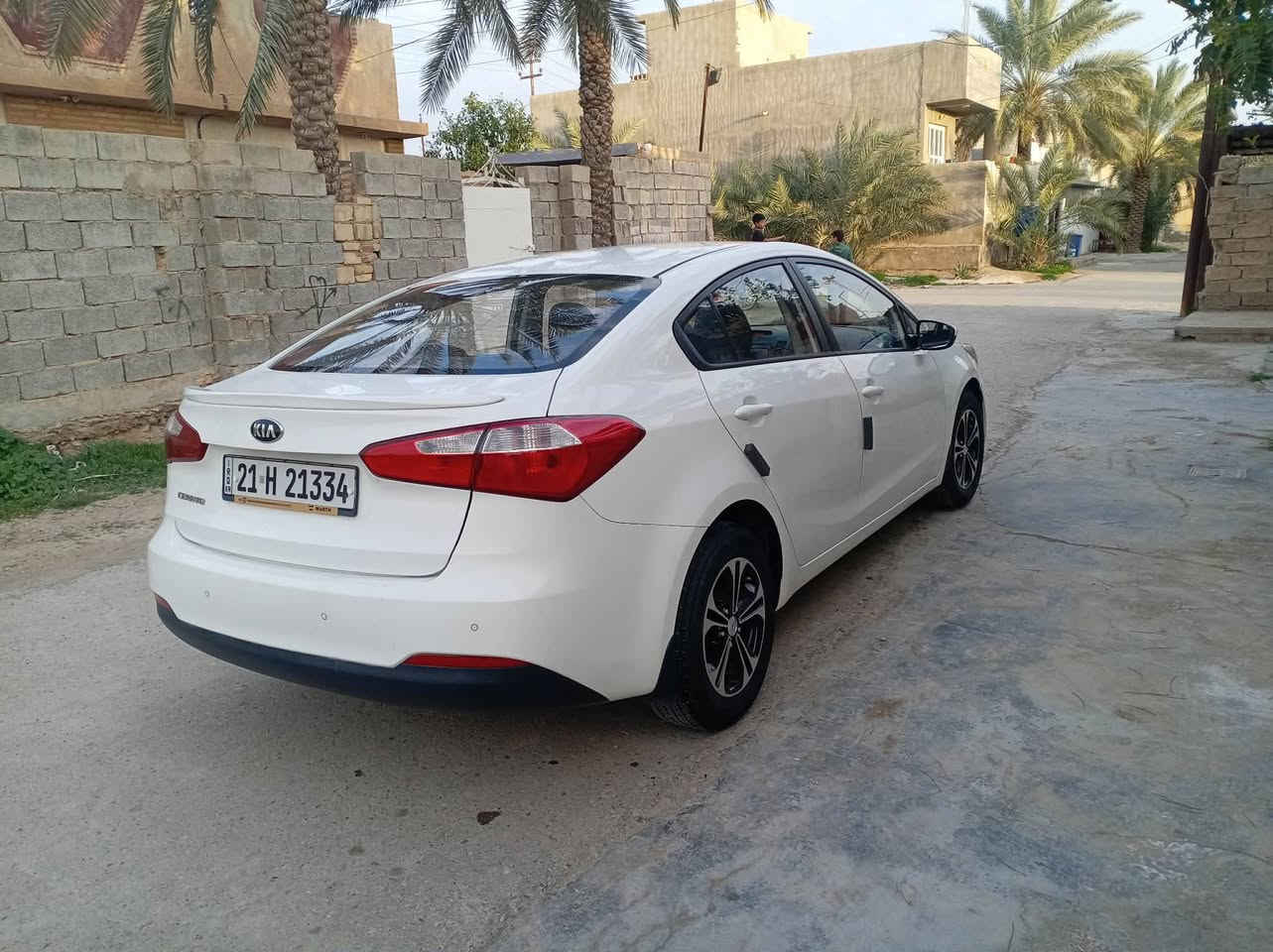 السلام و عليكم
سيارة كيا سيراتو خليجي ٢٠١٦ رقم سليمانيه دولي
السنوية جديده
مكفوله من الضربة والصبغ
تتحكم استيرن جهتين
نضام ايكو تقليل صرف البانزين
حساسات خلفيه
ويل كروم
تخم تاير
مكينه ١٦٠٠ دوش
لا تبخير ولا تنقيص
تبريد تدفئه شغال
 صدر امامي خلفي جديد

السياره جاهزة اي نقص مابيه
السونار مع الصور
السعر ١١٧ بيه َ مجال قليل الشراي
الاتصال على الرقم ***********
المكان بعقوبة تقاطع الساده
