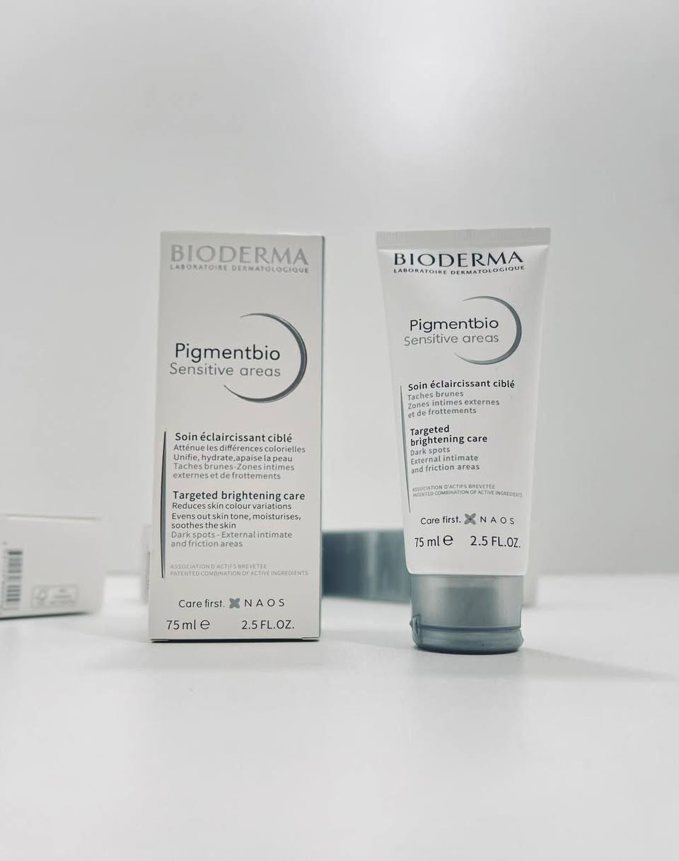 ✨ كريم BIODERMA Pigmentbio Sensitive Areas ✨

الكريم الأشهر لتفتيح المناطق الحساسة والغامقة بدون تهيّج 💕
تركيبته طبيّة وآمنة حتى لأكثر أنواع البشرة حساسية 🌿

💧 الفوائد:

يوحّد لون البشرة ويقلّل التصبغات.

يرطّب وينعّم البشرة من أول استعمال.

يخفف آثار الاحتكاك والاسمرار بالمناطق الحساسة وتحت الإبط والركب والأكواع.

مناسب جداً للاستخدام اليومي وللبشرة الحساسة.

📦 الحجم: 75ml

💰 السعر:
قطعة / 17

🚗 تــــــوصيــــــل:
بغـــــداد / 4
المـــحــافظات / 6

#Bioderma #Pigmentbio #تفتيح_آمن #عناية_بالمناطق_الحساسة #تفتيح_وتنعيم #بشرة_مشرقة #جمالك_ثقة


**إذا كنت صاحب هذا الإعلان وتريد حذفه لأي سبب، رجاءا أرسل رسالة إلى الدعم الفني**