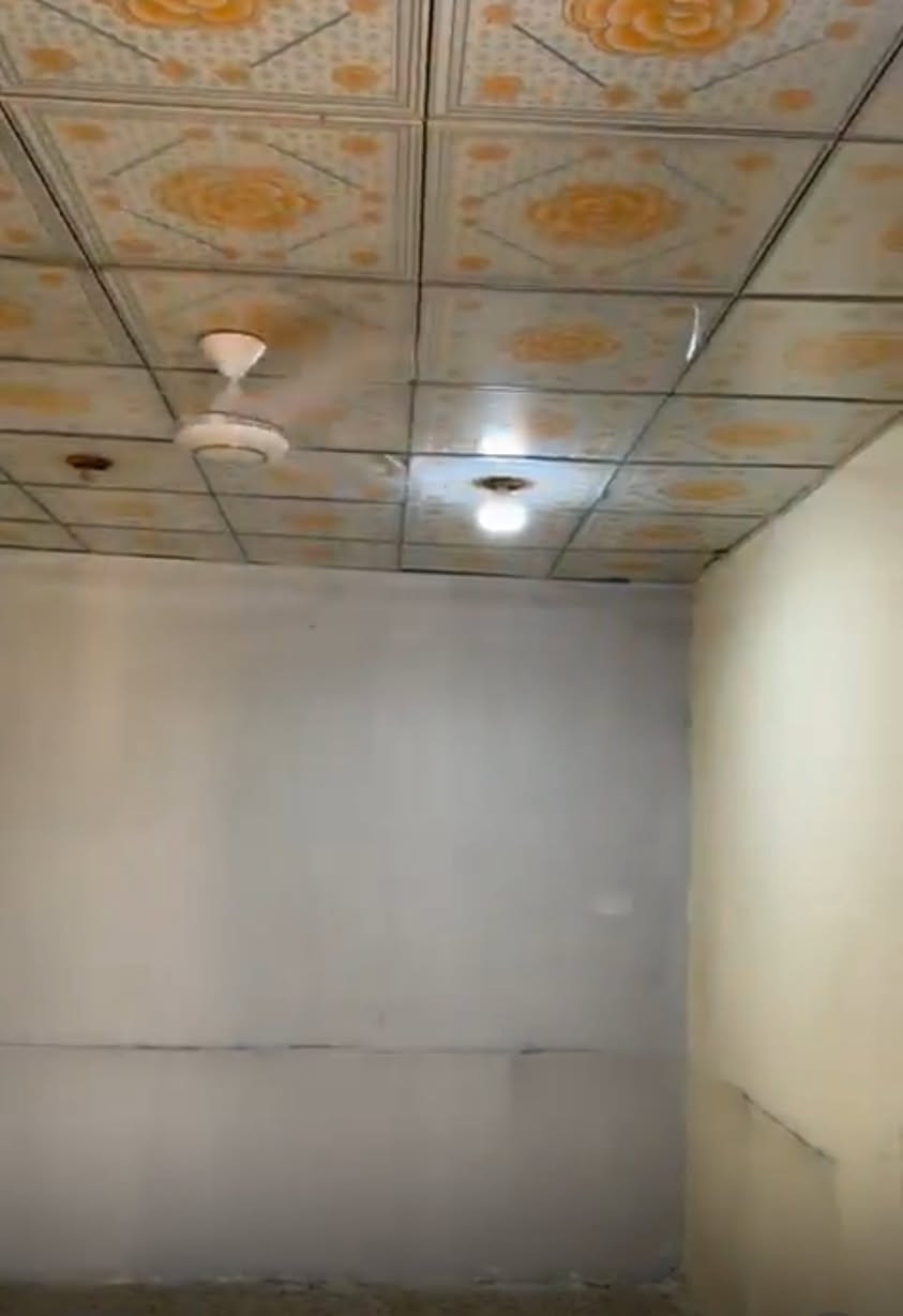 شقه درج للايجار في الطوبه والنخيله تحتوي على غرفتين وصاله ومطبخ ومشتملات
واتس ***********
