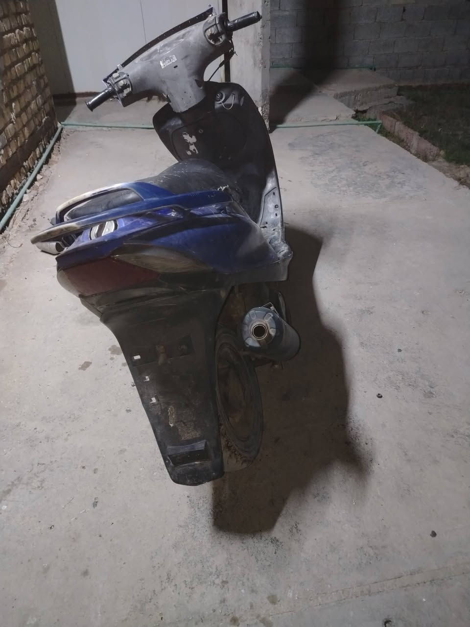 السلام عليكم دراجه 140 كل شي ما ناقصها بس حلقت ويل في هندي ما ينزل ابيع كوم حديد 150  ***********
