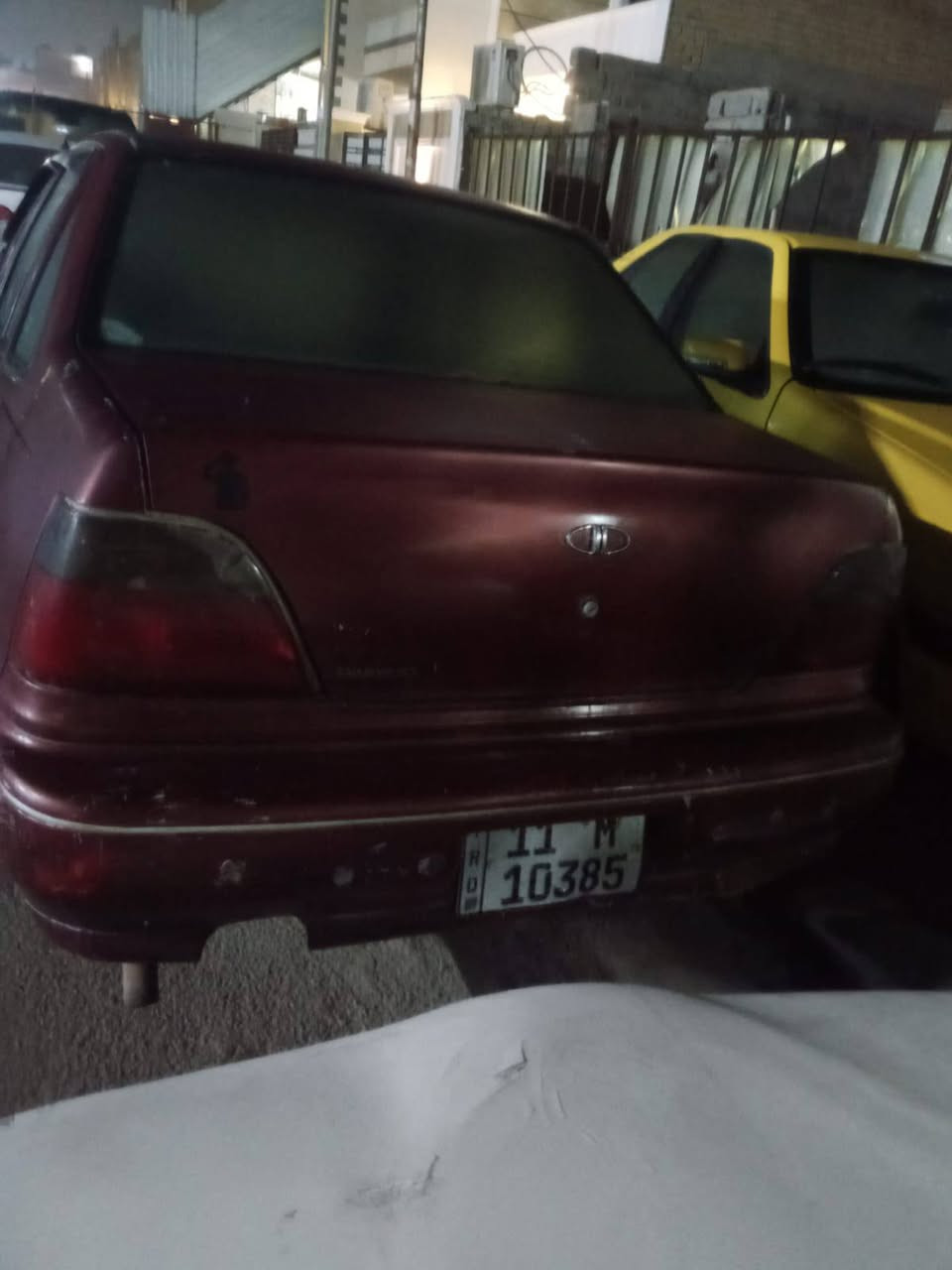 سياره سلو موديل 95احمر بغداد الجديد سعر25  هاتف ***********
