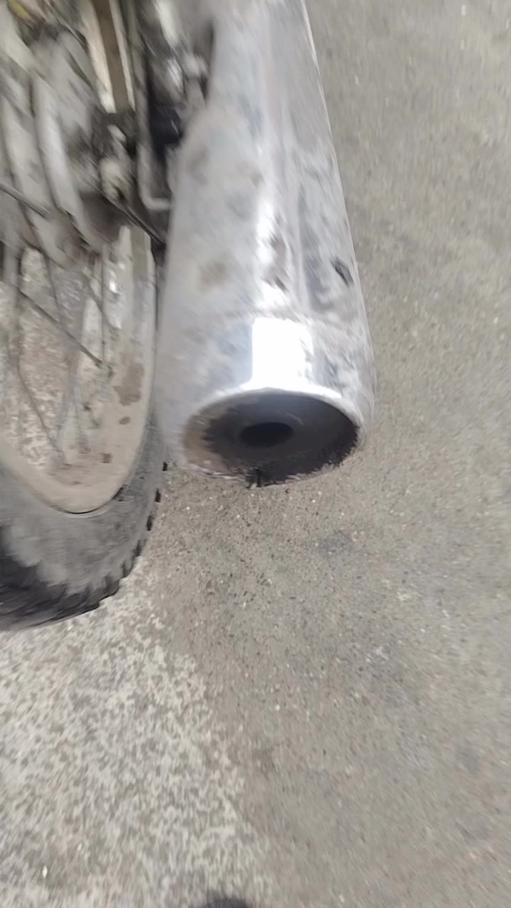 السلام عليكم دراجه للبيع سعر 200 بي مجال شراي اتصال لوتي 🩴 (***********)
