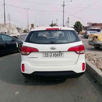 ورحمته الله سورنتو مديل 14بسمي جاهزه من كلشي سابقه مجفيه ومعمره السيار...