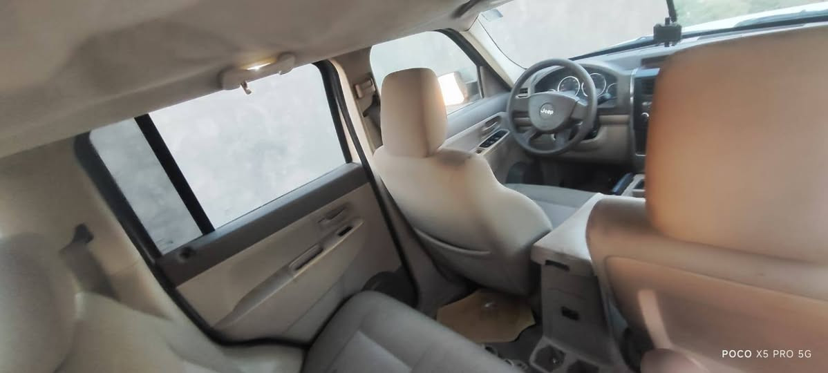 سلام عليكم 
جيب ليبرتي ٢٠٠٨ 
بيع مستعجل سعرها (٦٥)ورقه 
نقص راديتر تبريد 
لاستيك ولف كل ثلاثة أشهر تنقص نص لتر 
بيها ضربه خفيفه بالجنطه 
حداديه خمسين بالميه 
تخم تاير جديد 
مكان السيارة ميسان


**إذا كنت صاحب هذا الإعلان وتريد حذفه لأي سبب، رجاءا أرسل رسالة إلى الدعم الفني**