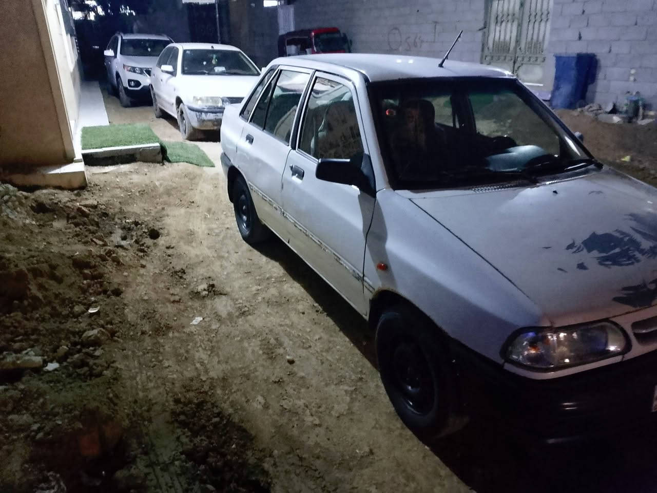 السلام عليكم سايبا للبيع موديل 2014 مكفوله بس اجراد بلبنيد مكان السياره ناصريه قضاء الفهود السعر 28 وبيه مجال بسيط والشراي يدلل ***********
