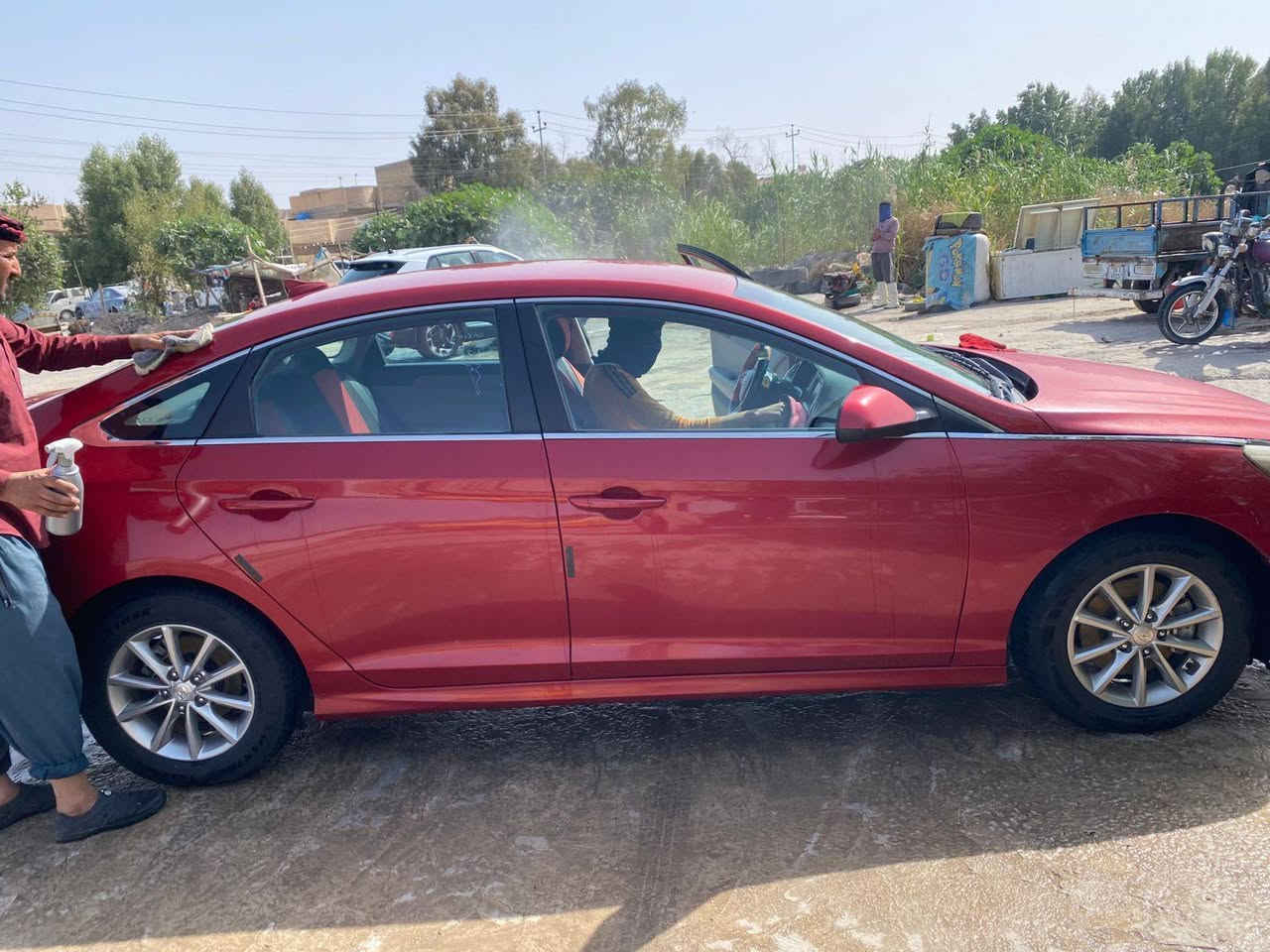 المواصفات : سوناتا 2019 امريكي
محرك 2400

. لايتات داينمك ( تتحرك ويه الستيرن ) 

. مثبت سرعه ذكي 

. حساسات خلفية 

. كامرة خلفيه دواره

. مسند وسطي خلفي 

. سماعات انفنتي 

. مراية وسطية تعتيم تلقائي 

. تحكم ستيرن جهتين 

. وضعيه قياده سبورت

سيارة فول وجديدة كلش 

رقم بغداد 

تحويل اي وقت 

مكان نجف كوفة 

سعر 115

ضرر السياره بنيد وجاملغ ٢ بيبان بدون دواخل 

للتواصل 3468770 0780


**إذا كنت صاحب هذا الإعلان وتريد حذفه لأي سبب، رجاءا أرسل رسالة إلى الدعم الفني**