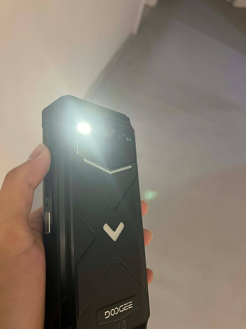 حالة: مستعمل/كالجديد
البطارية: 22,000 mAh (تستمر أيام بدون شحن)
الشاشة: 6.58″، 120 Hz، Full HD+
الكاميرات: خلفية 200 MP + أمامية 32 MP
الذاكرة: 16 GB RAM + 512 GB تخزين
نظام التشغيل: Android 14
مميزات إضافية: يدعم 5G، IR للتحكم بالأجهزة، مقاوم الماء والغبار IP68/IP69K

410الف و بي مجال


**إذا كنت صاحب هذا الإعلان وتريد حذفه لأي سبب، رجاءا أرسل رسالة إلى الدعم الفني**