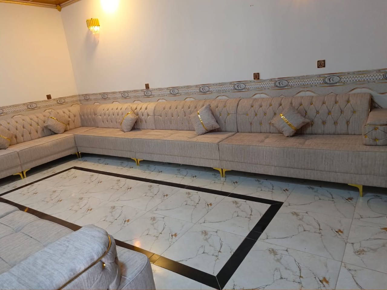 بـالأقـسـاط الـمُـريـحـة.. جـدّد أثـاث بـيـتـك مـع "سـفـيـر" ✨
يعلن معمل ومعرض سفير عن وصول أحدث موديلات (الدايون وتخم القنفات) بتصاميم تجمع بين الفخامة والراحة.
• خياراتنا: متوفر (جاهز) للاستلام الفوري، أو (تفصال) حسب ذوقك وقياسات منزلك 📏. 
. متوفر جميع للاوان ومديلات الي تناسب ذوقك 😉♥️
• نظام الدفع: أقساط ميسرة تناسب الجميع 🛑.
• الضمان: نوفر لكم ضماناً حقيقياً وضمان صيانة لنحسم  ثقتكم 🤝.
📍 العنوان: الزهور - خلف أفران الكرخ - بالقرب من جامع الشهيد صباح.
📞 للحجز والاستفسار: *********** (متوفر واتساب)
زورتنا تسعدنا.. ستجدون ما يرضيكم بالتأكيد! ✅
