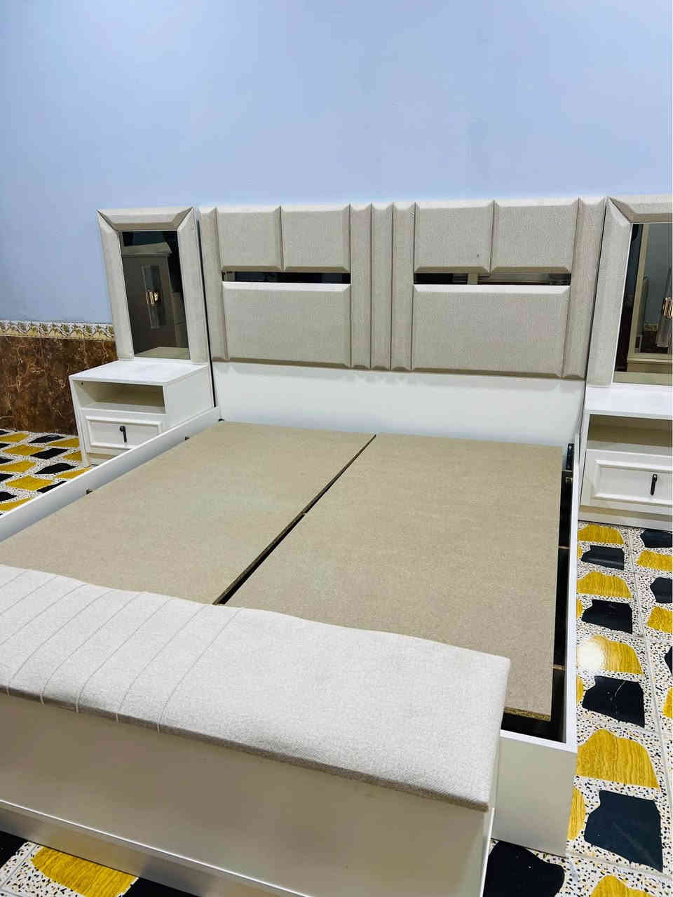 موصل كراج الشمال مقابل مجمع أبو ريان التجاري فرع فلافل رائد بدر *********** 
  اثاث البيت التركي كراج الشمال ***********واتساب موصل, نينوى
