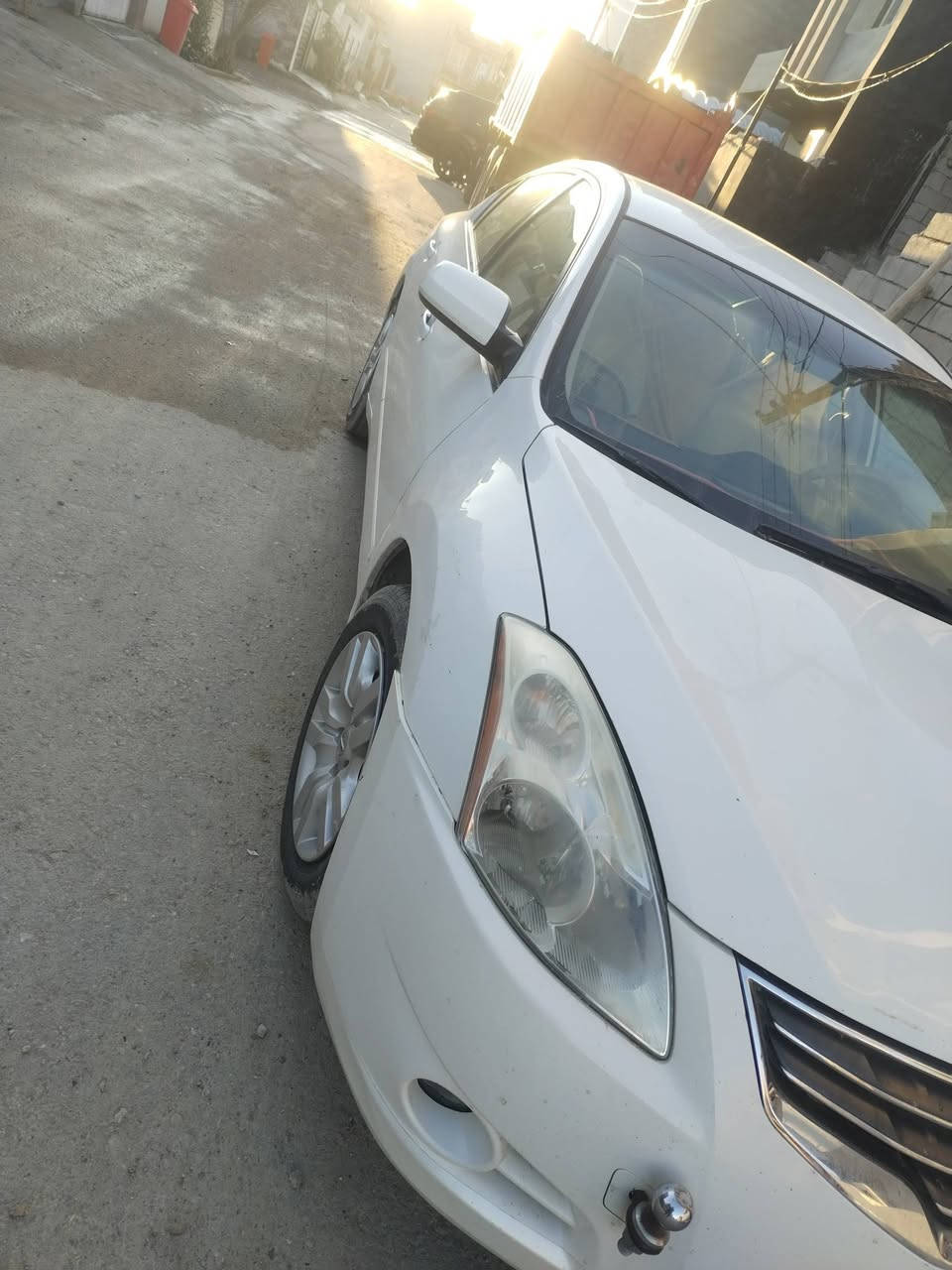 سلام عليكم نيسان التيما 2012 السيارة خير من الله كير ومحرك وصدر خلفي وامامي مكفولات بيه فقط باب السايق صبغ الداخل نضيف السارة تأخذه متصرف عليه ربع دينار العنوان بعقوبة تقاطع القدس ***********
