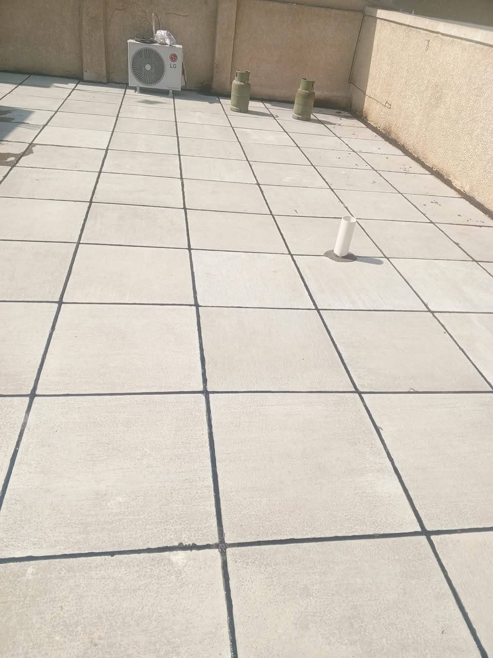 عملنا في ماستك السطوح ضمان وأمان وكادرنا متخصص 👍 حتى تخلص من نضوح الماء وتحافظ علئ بيتك واحنه مهمتنه نضبطه ألك على إتم وجه بعض اعمالنا اعاده وتصليح  اضافه كوي قلع ماستك السطوح القديمه والجديده ونعمل بأفضل انواع  الماستك ومثل مدتشوفون عمل درجه اولئ واهم شي نظافة السطح والشتايكر  نعمل جميع دوائر الدولة والمساحات الكبيره وبأسعار خاصة للحجز والاستفسار الاتصال على الارقام التاليه  ***********
***********و مراسلة الصفحه.....
