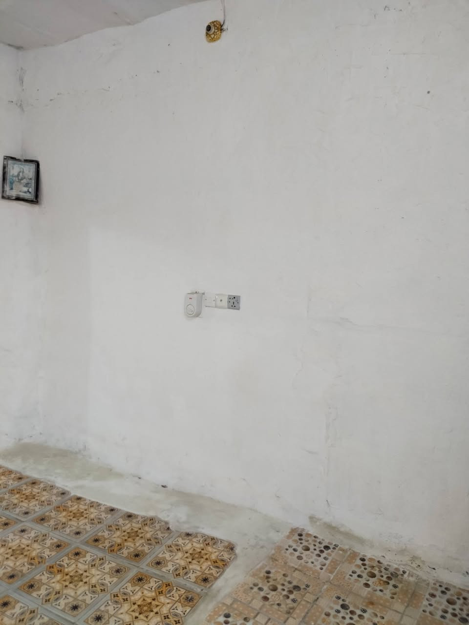 يا الله بسم الله
بيت للبيع ( حواسم )
عنوان البيت حي القاهره الثانيه بظهر مديريه التربيه الجديده مو البيوت ع شارع يصير بظهر البيوت ( يتكون البيت من غرفه جبيره (6 شيلمانات و 7 خانات   ومطبخ 4 شيلمانات و 5 خانات وطرمه وتواليت وحمام مشترك مساحه البيت ماعرف شكد  تاريخ الانشاء بعد السقوط حوالي 17 سنه مبنيات  مامعوض ومعامله واصله للبلديه تغير جنس (البيت وياه ماطور ماء ومقطوره وكيزر  وبنكات يعني تجي وتكعد ماتصرف الف دينار  علي واليشتري يجي ويشوف بعينه افضل من الصور والفديوات اذا تحب تستفسر هاذ رقمي وبالخدمه  ***********
السعر (12) وبي مج
